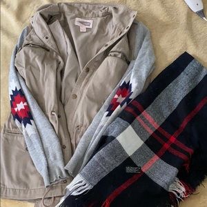 Light jacket and a scarf